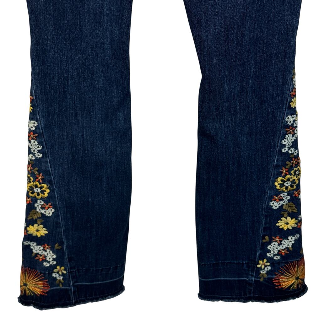 Ashley Mason Premium SZ 0/24 Flare Jeans Floral Embroidered Frayed Boho Festival - Picture 7 of 10